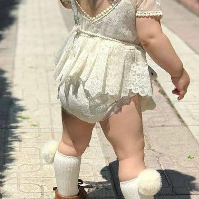 Bele čarape sa bućkama