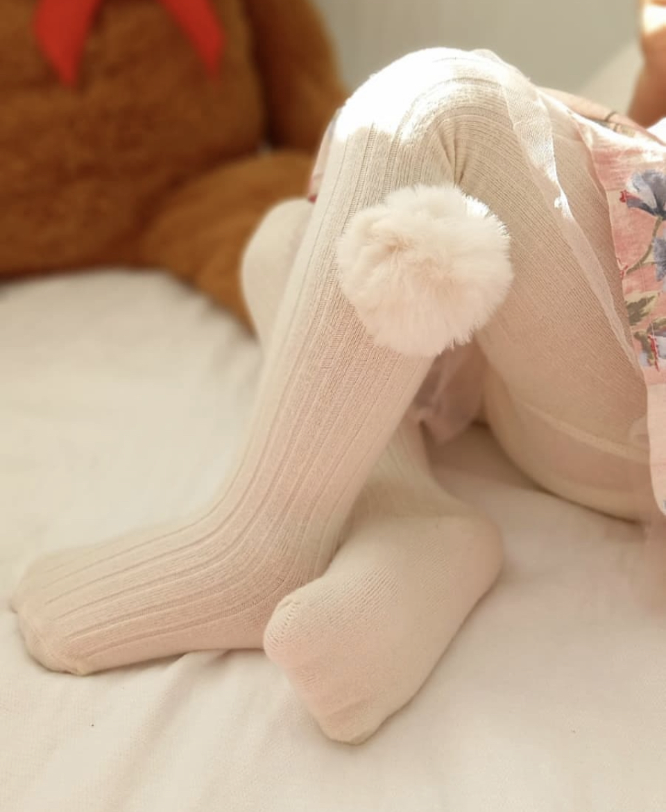 Bež hulahopke sa bućkom