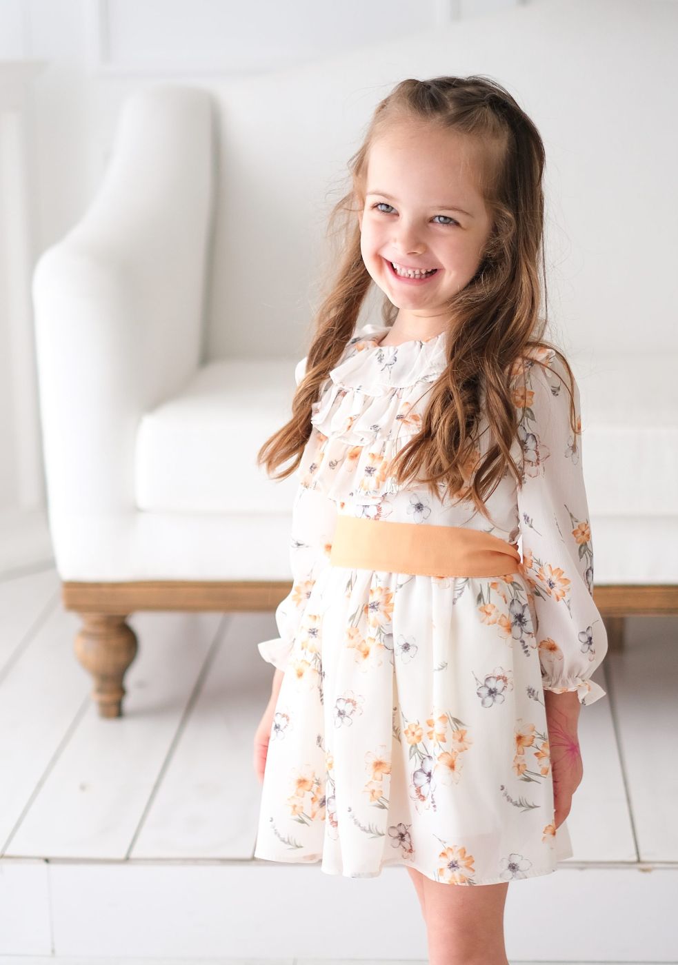 Haljina sa narandžastim cvetovima i trakom