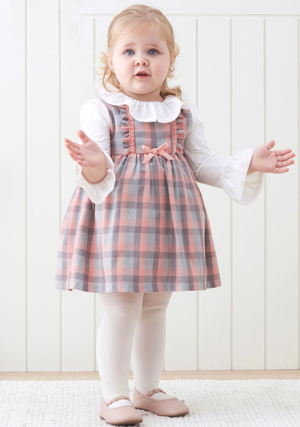 Pastelna karo haljina