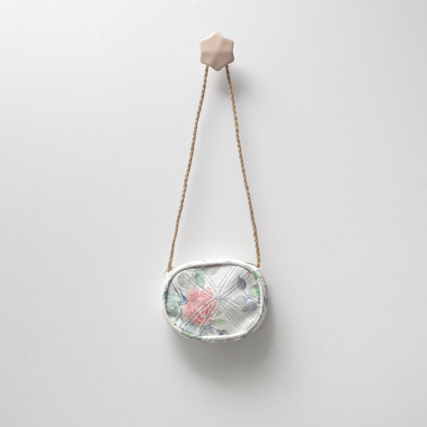 Torbica sa kajsija ružama